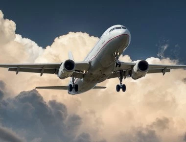 Αεροσκάφος έπεσε 30.000 πόδια μέσα σε λίγα λεπτά - Οι επιβάτες έβλεπαν τον... θάνατό τους (βίντεο)